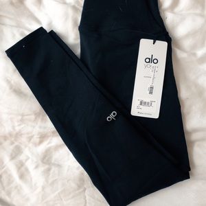 Never worn 7/8 Aloyoga leggings!
